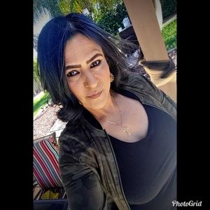 Meet your Posher, Laura leticia